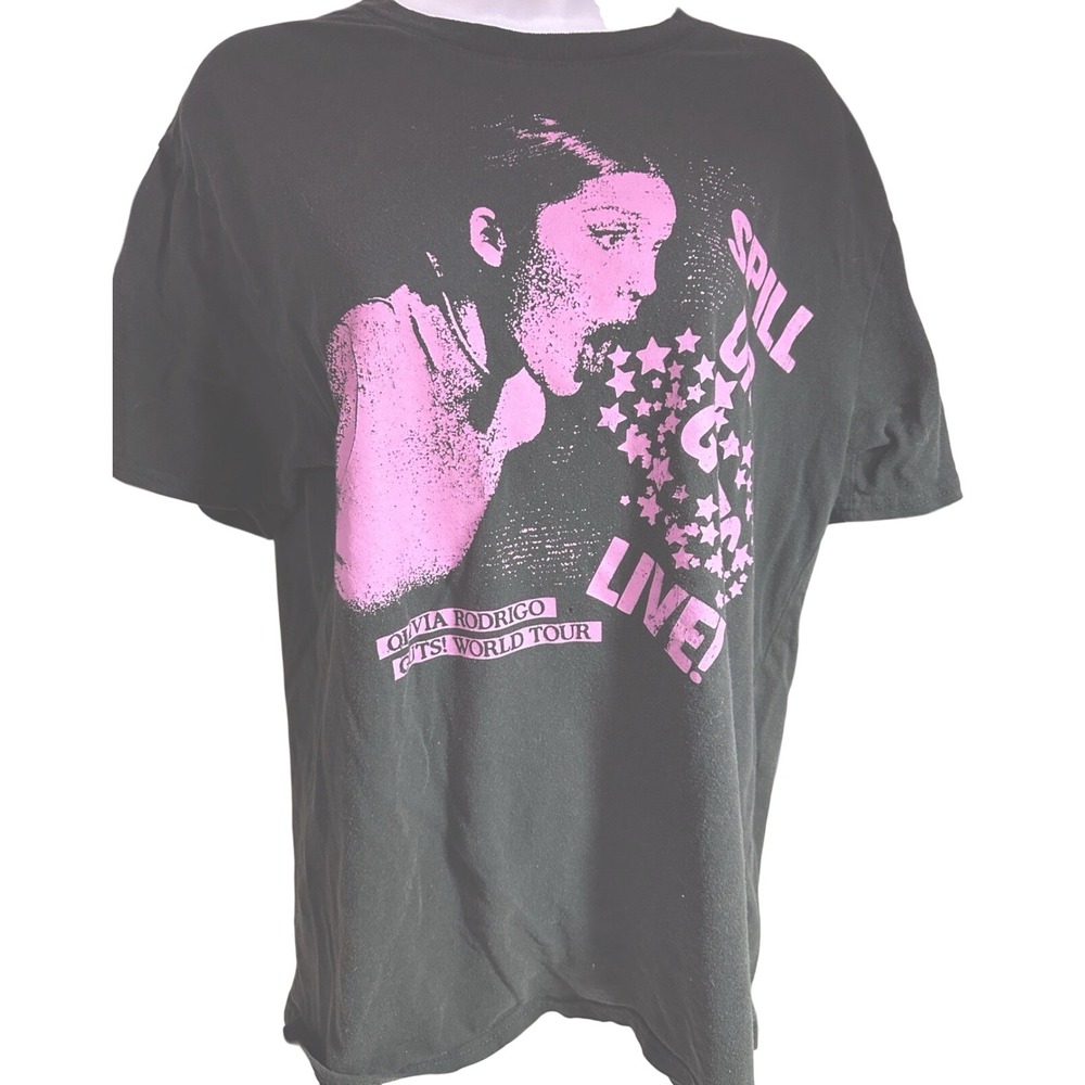 Official Olivia, Rodrigo,  Guts ! world tour T-shirt size medium!